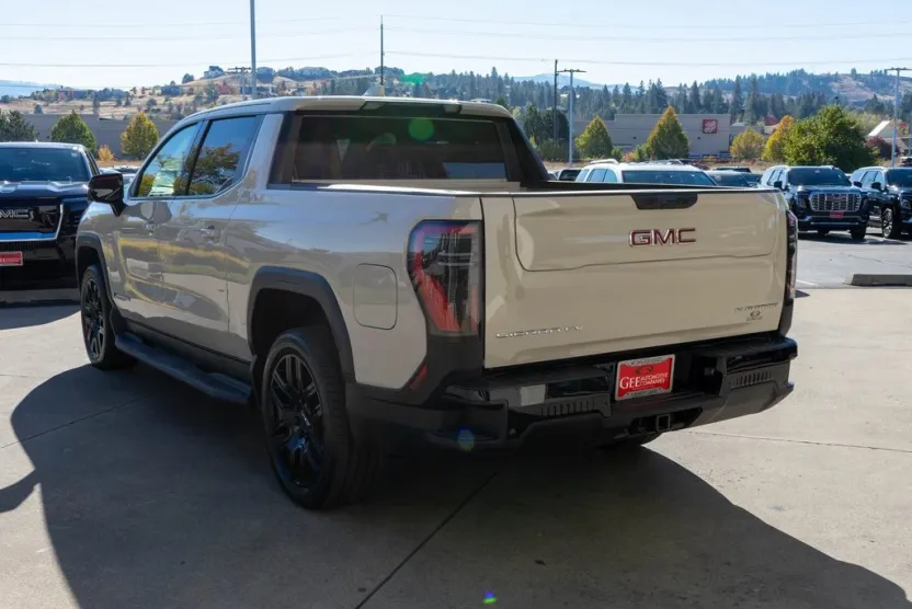 2026 Gmc Sierra Elevation photo 1