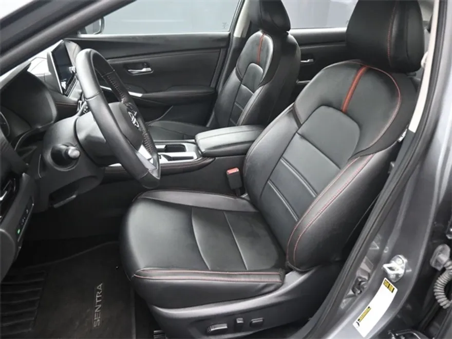 2025 Nissan Sentra SR photo 1