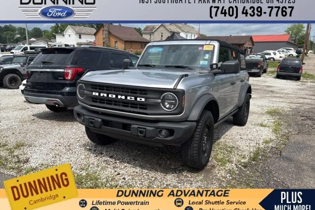 2022 Ford Bronco Black Diamond photo 1
