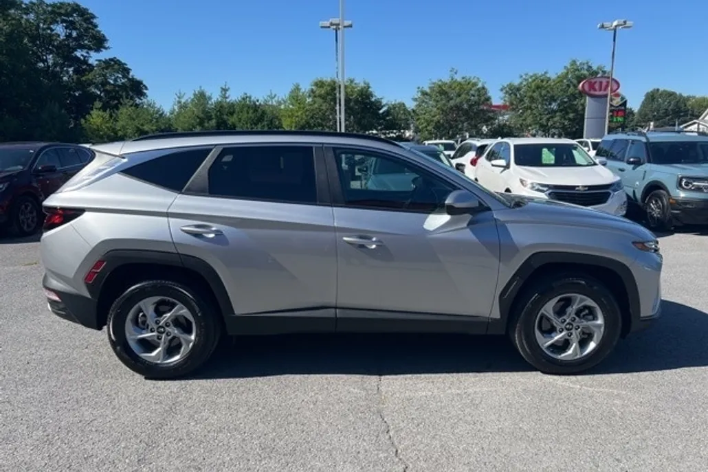 2024 Hyundai Tucson SEL photo 1