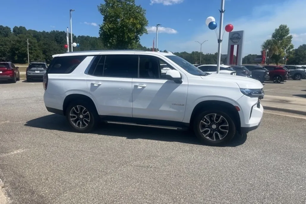 2021 Chevrolet Tahoe LT photo 1