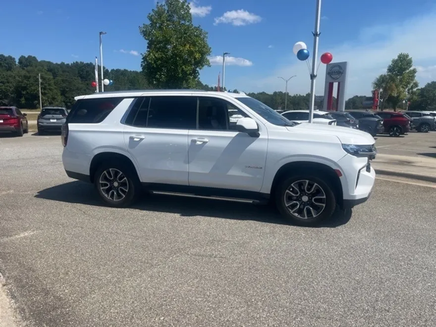 2021 Chevrolet Tahoe LT photo 1