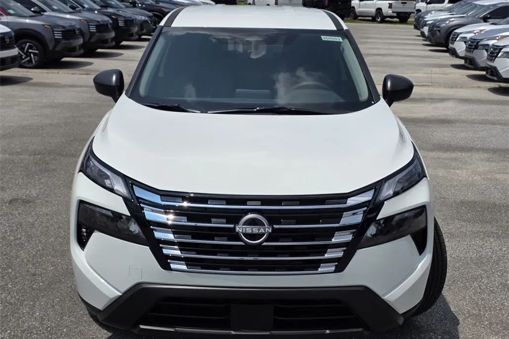2026 Nissan Rogue S photo 1