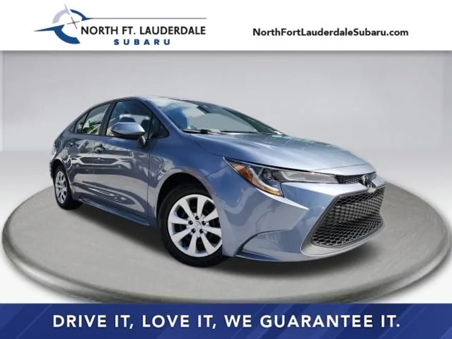 2022 Toyota Corolla LE photo 1