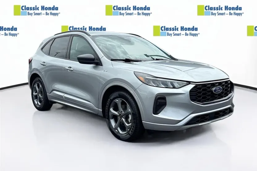 2024 Ford Escape ST-Line photo 1