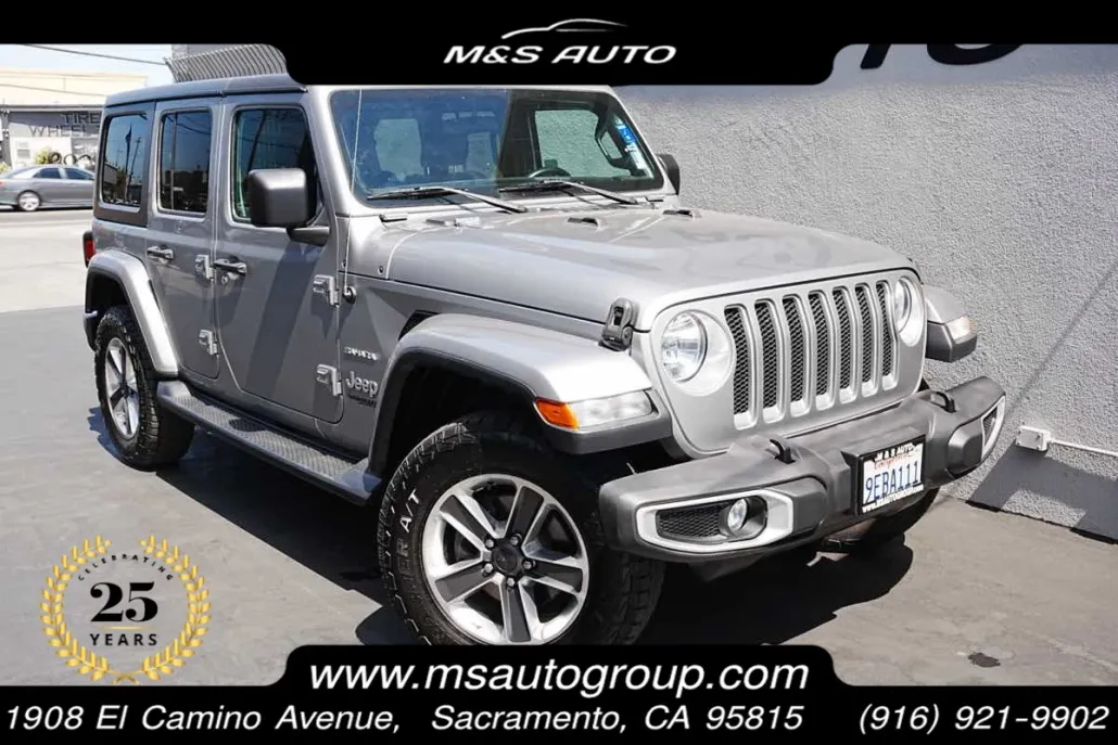2020 Jeep Wrangler Unlimited Sahara photo 1