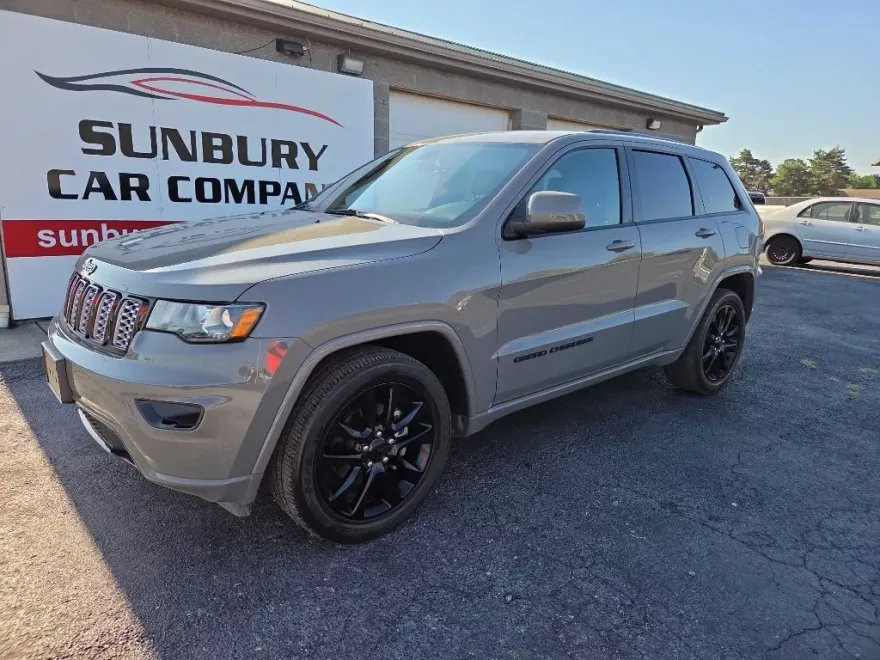 2020 Jeep Grand Cherokee Altitude photo 1