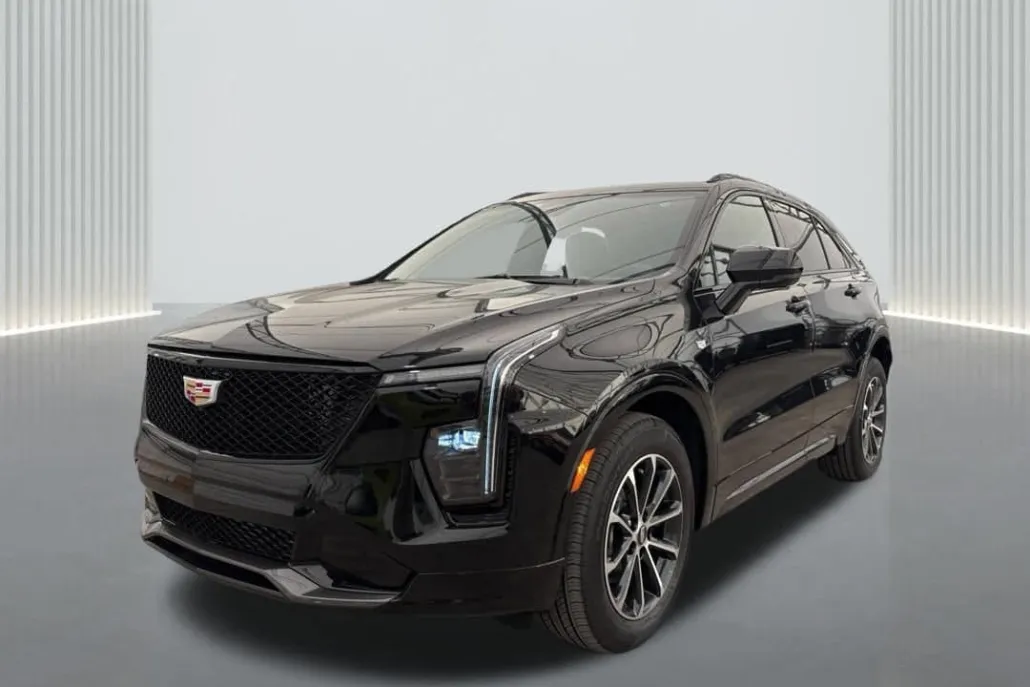 2025 Cadillac XT4 Sport photo 1