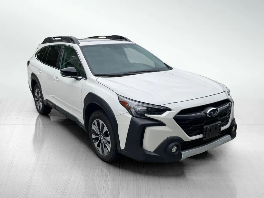 2023 Subaru Outback Limited photo 1