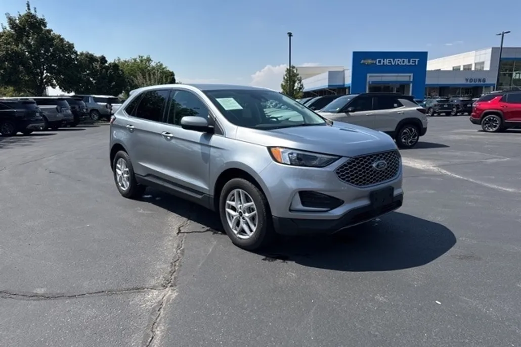 2024 Ford Edge SEL photo 1