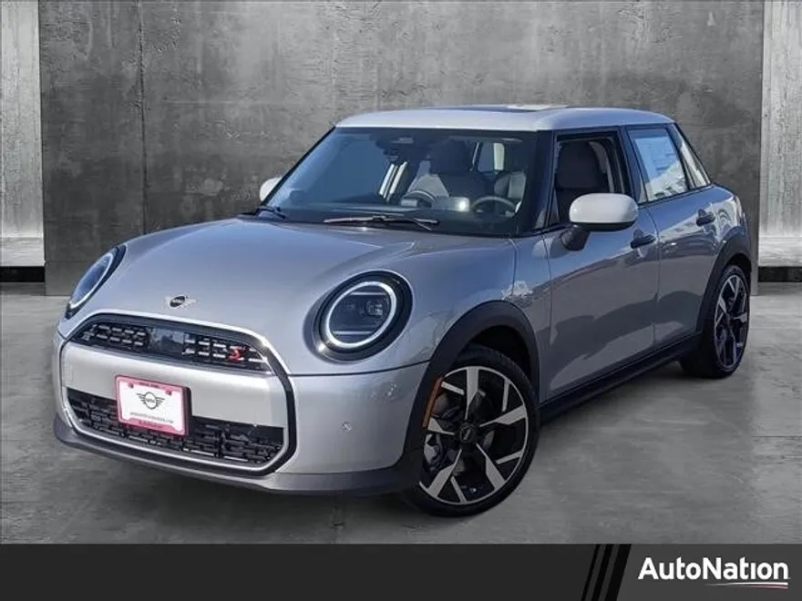 2025 Mini Cooper Hardtop 4 Door Signature photo 1