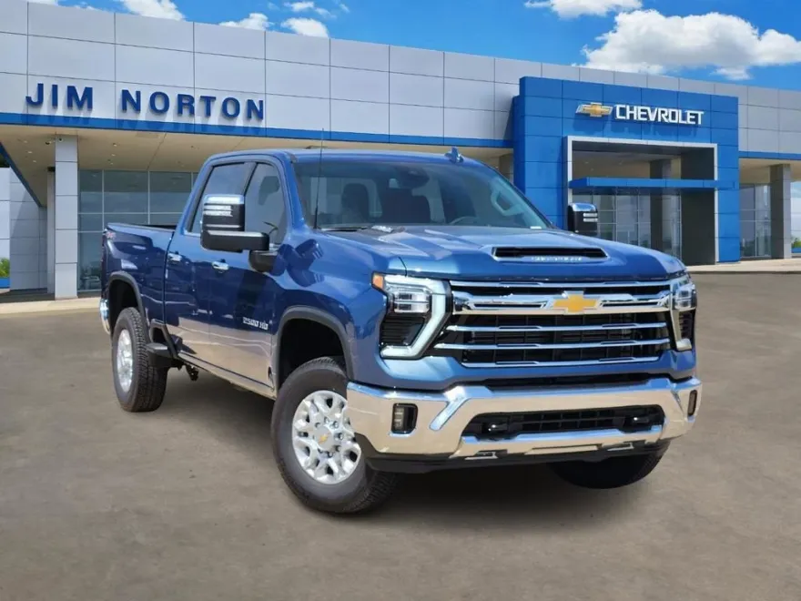 2025 Chevrolet Silverado 2500HD LTZ photo 1