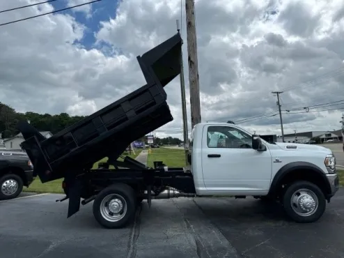 2024 Ram 5500 Tradesman photo 4