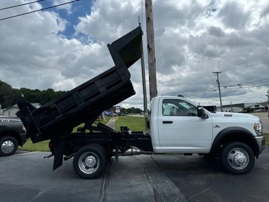 2024 Ram 5500 Tradesman photo 4