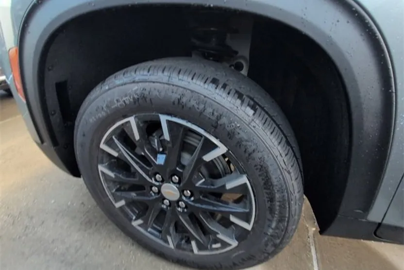 2026 Chevrolet Traverse photo 1