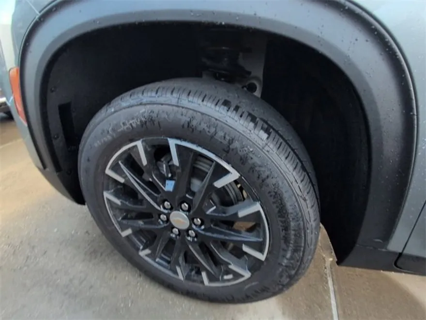 2026 Chevrolet Traverse photo 1