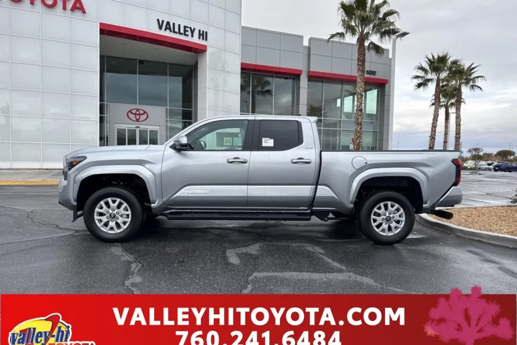 2025 Toyota Tacoma SR5 photo 1