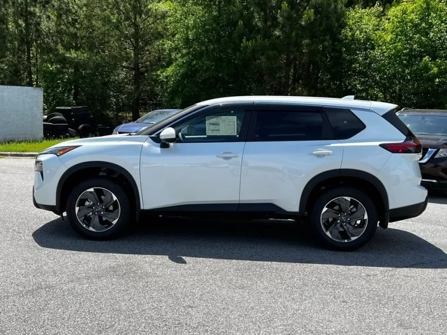 2025 Nissan Rogue SV photo 1