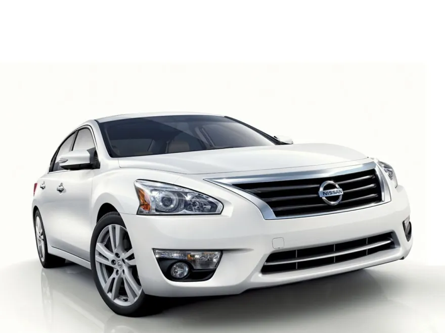 2013 Nissan Altima 2.5 SV photo 1