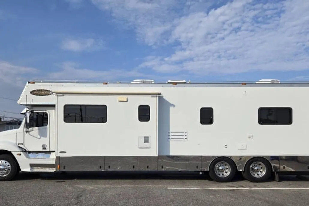 2006 Freightliner Columbia 120 photo 1