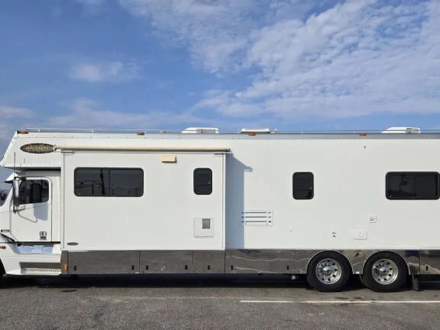 2006 Freightliner Columbia 120 photo 1