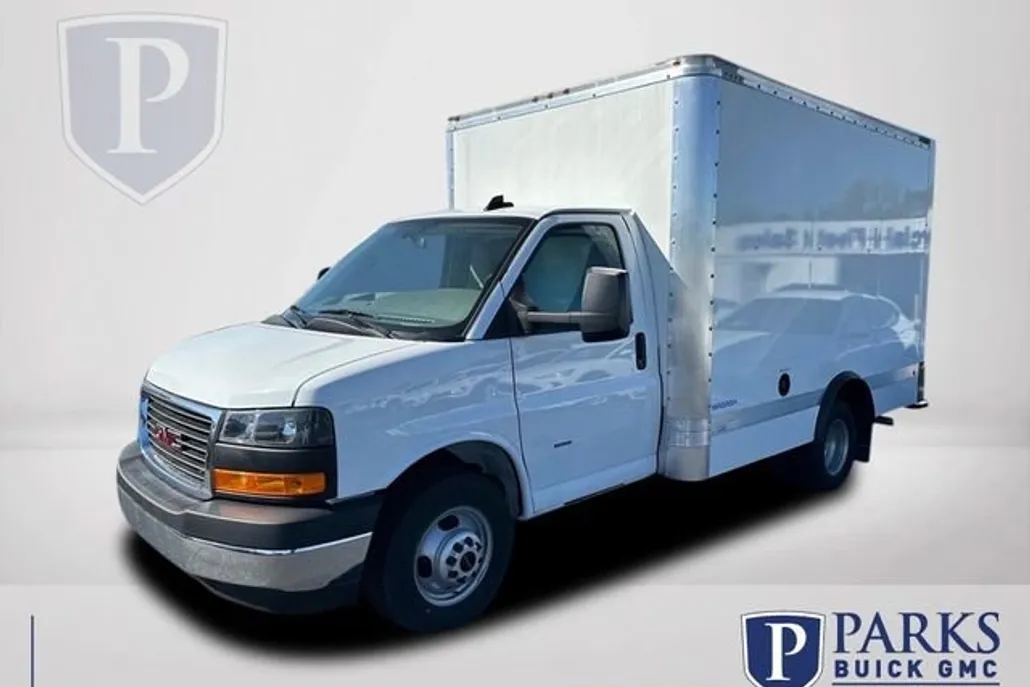 2024 Gmc Savana Cutaway 3500 photo 1