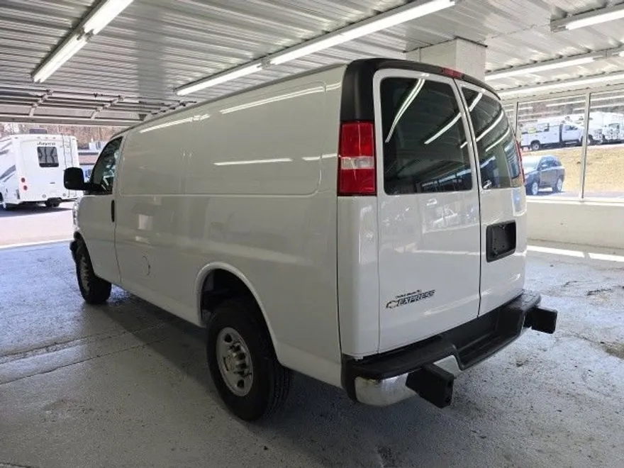 2022 Chevrolet Express Cargo Van 2500 photo 1