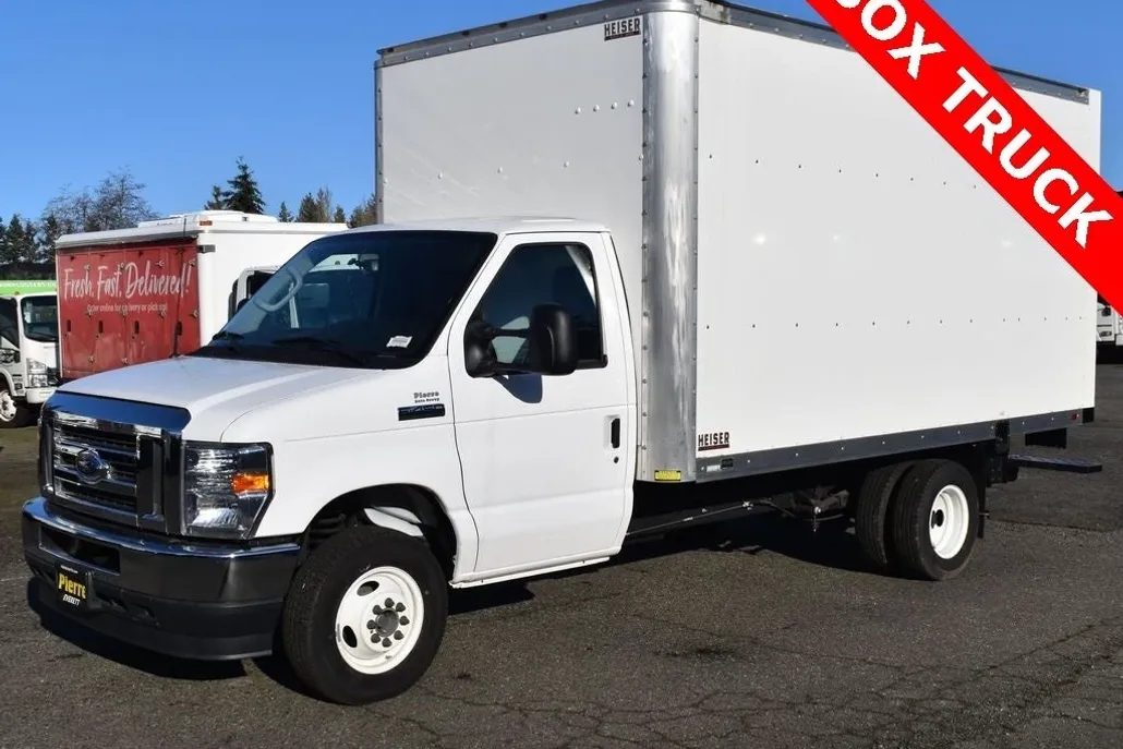2024 Ford E-450 photo 1