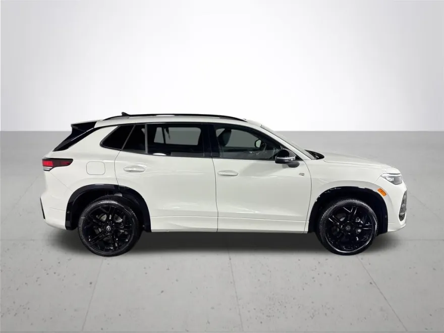 2025 Volkswagen Tiguan SE R-Line Black photo 1