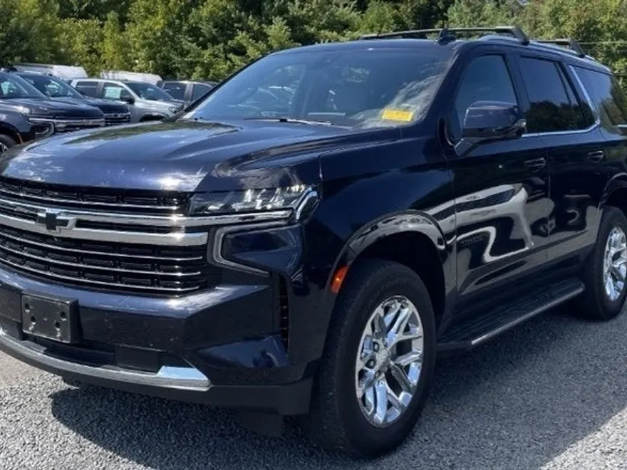 2022 Chevrolet Tahoe LT photo 1