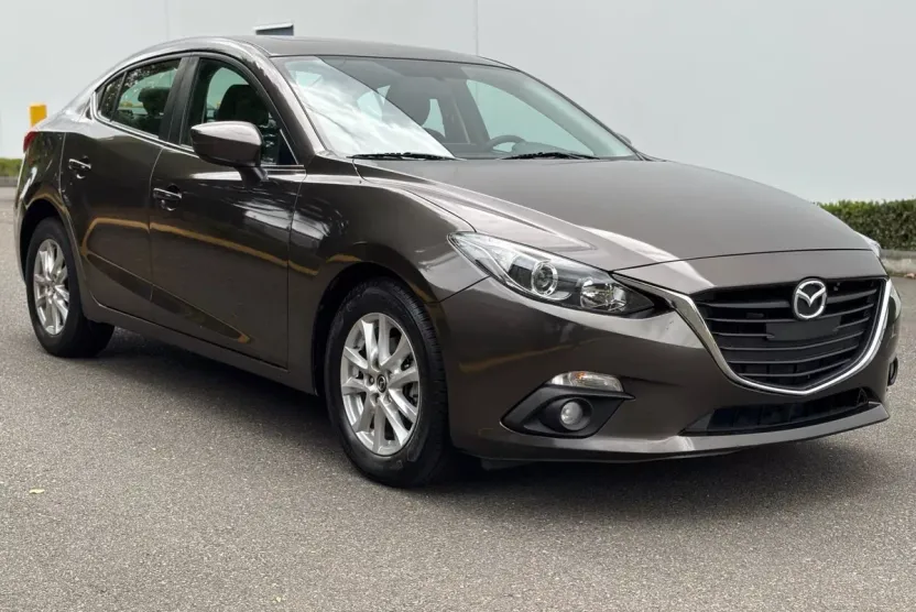 2015 Mazda Mazda3 Grand Touring photo 1