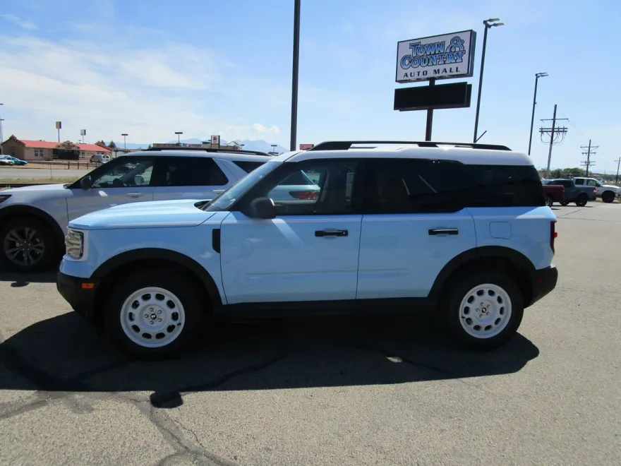 2025 Ford Bronco Sport Heritage photo 1
