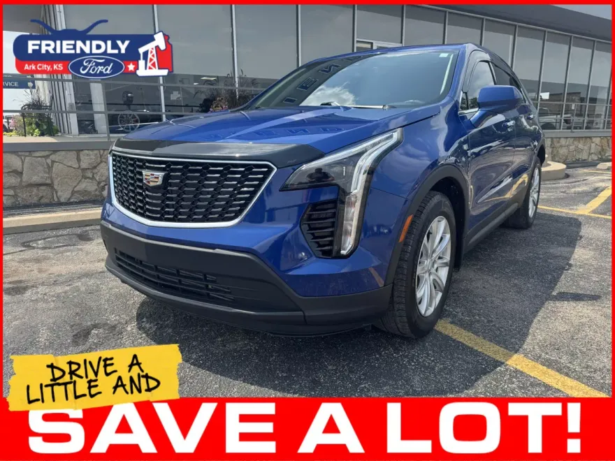 2023 Cadillac XT4 Luxury photo 1