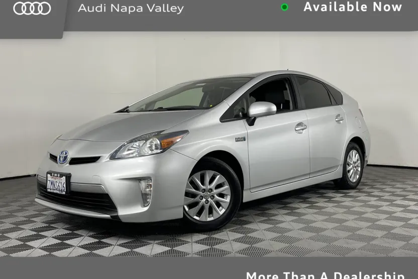 2015 Toyota Prius Plug-in Base photo 1