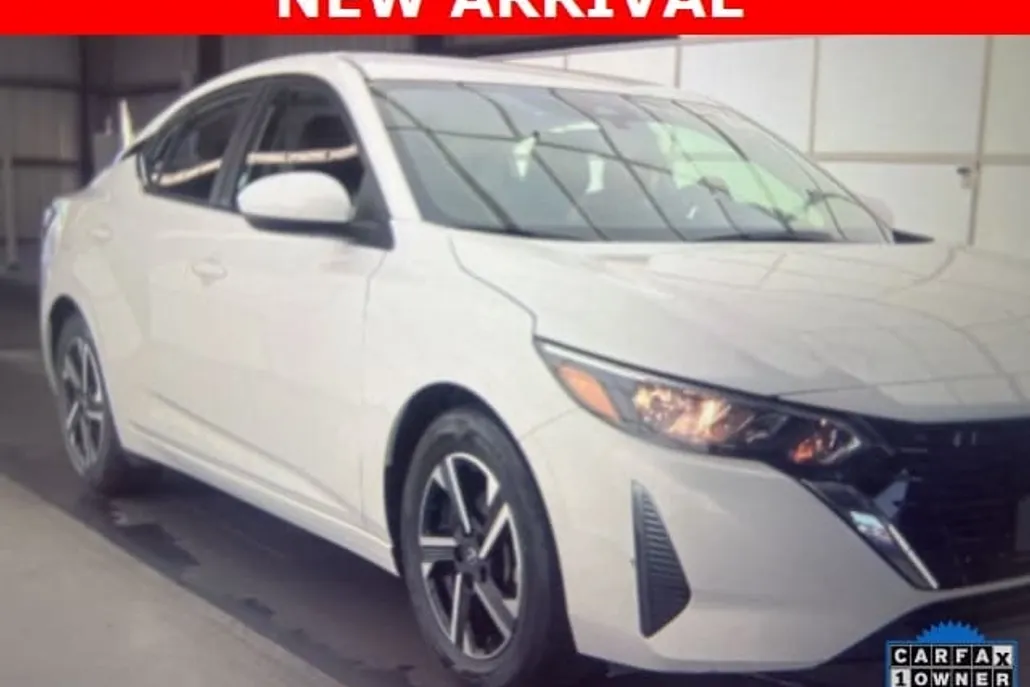 2024 Nissan Sentra SV photo 1