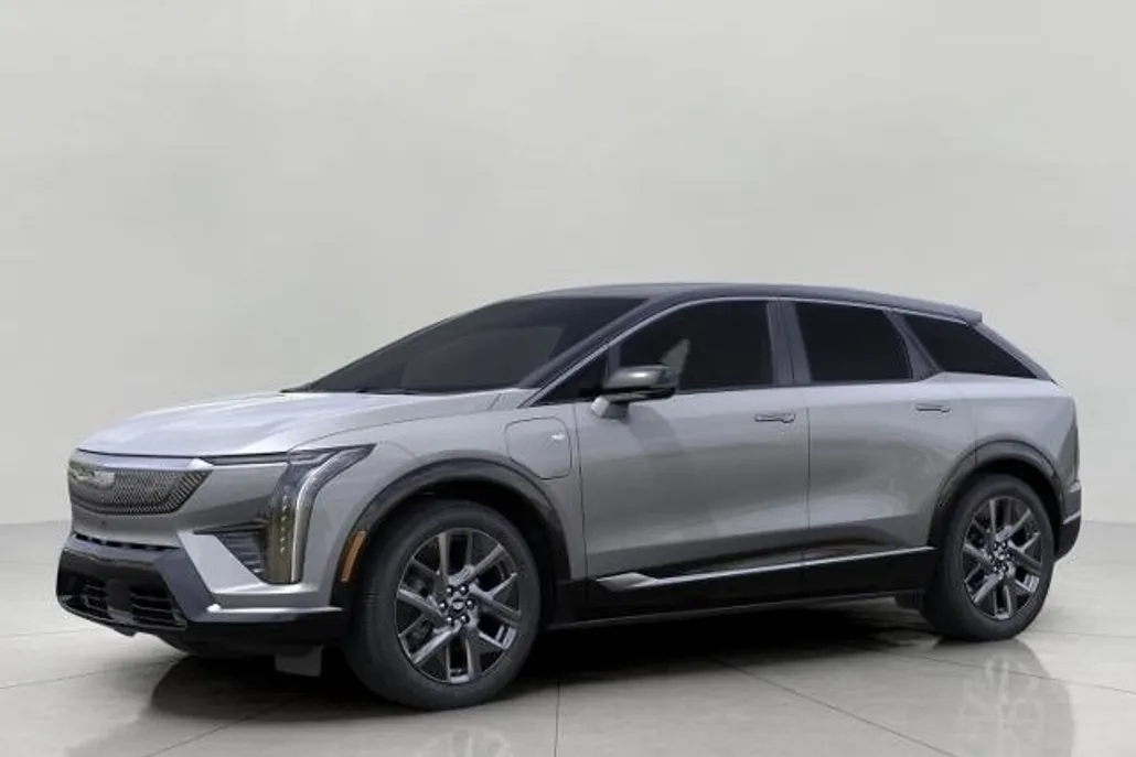 2025 Cadillac Optiq Luxury photo 1