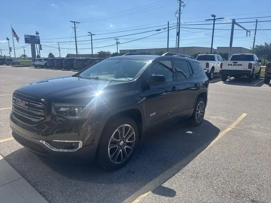 2019 Gmc Acadia SLT photo 1