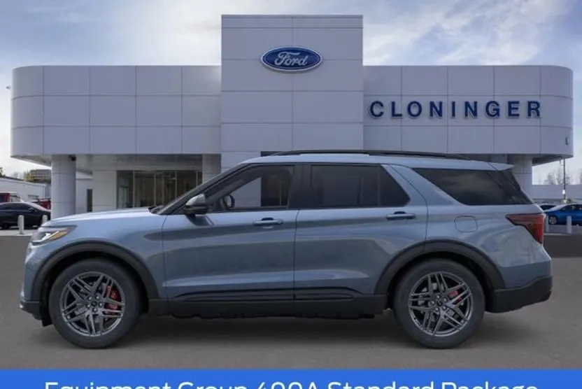 2025 Ford Explorer ST photo 1