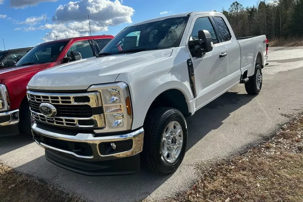 2025 Ford F-250 photo 1