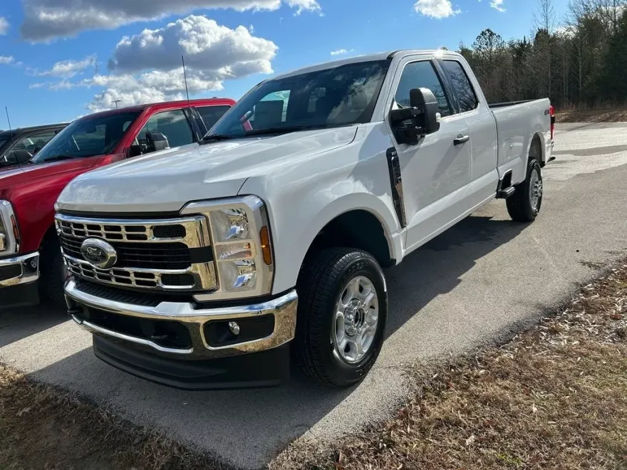 2025 Ford F-250 photo 1