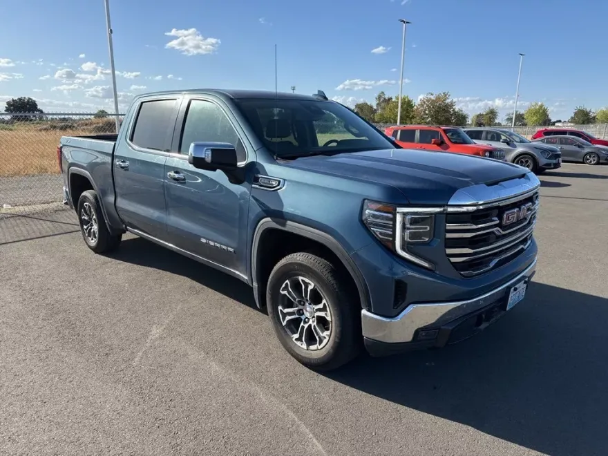 2024 Gmc Sierra 1500 SLT photo 1