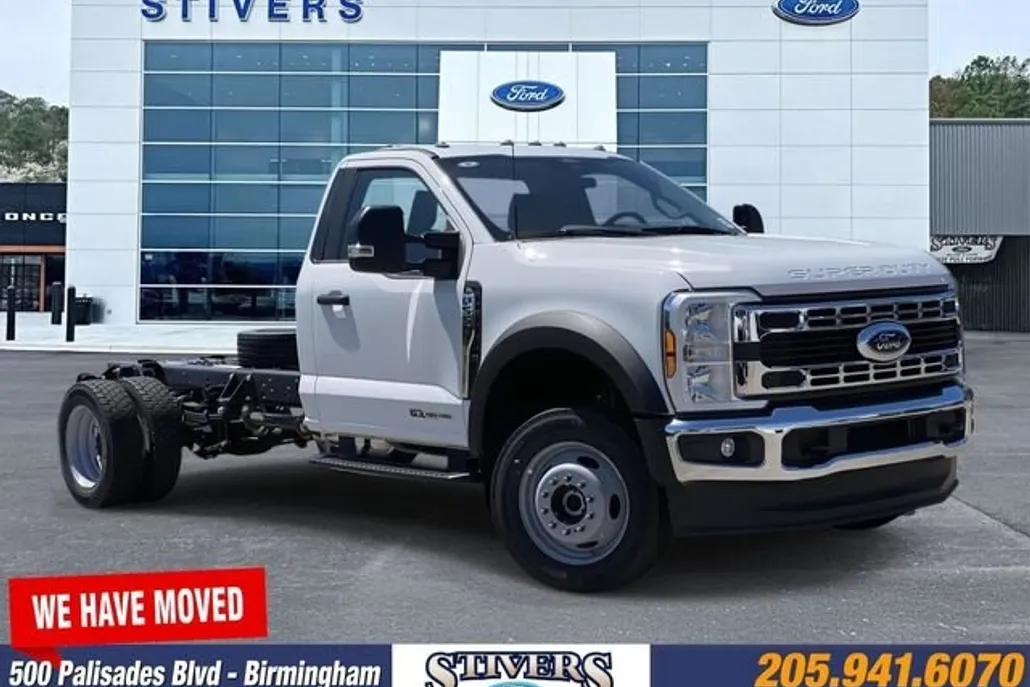 2025 Ford F-550 XL photo 1