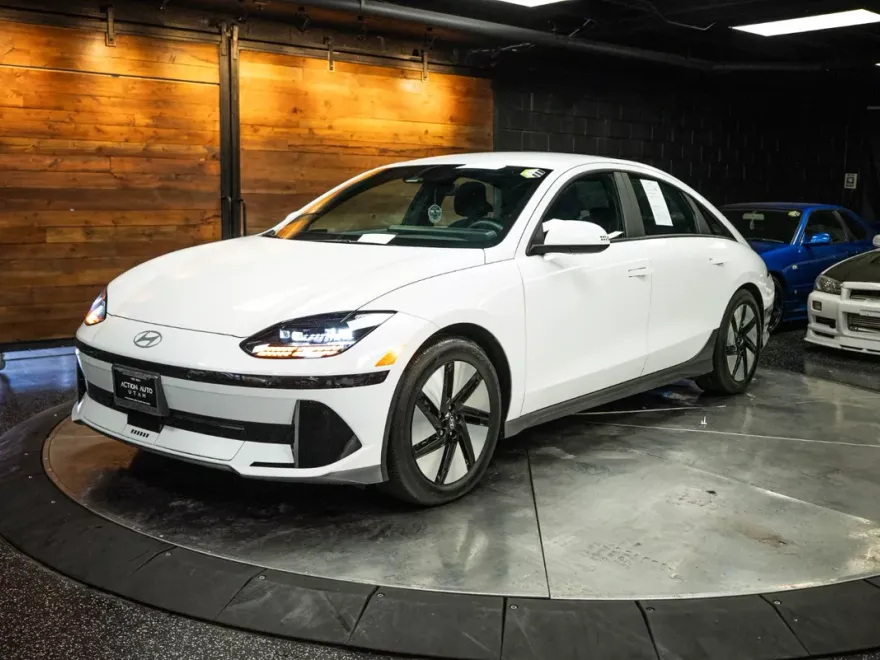 2024 Hyundai Ioniq 6 SE photo 1
