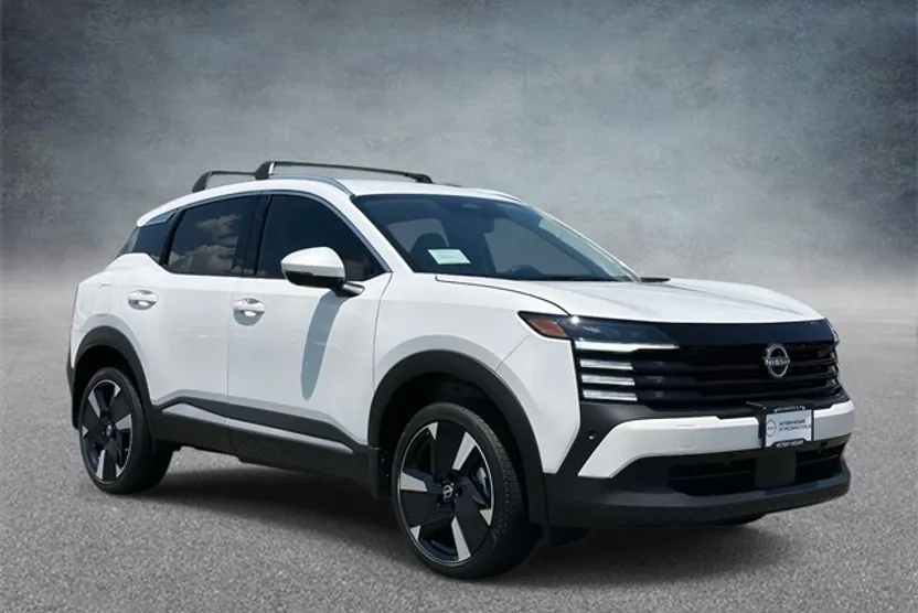 2025 Nissan Kicks SR photo 1