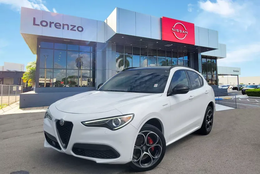 2022 Alfa Romeo Stelvio Ti Sport photo 1