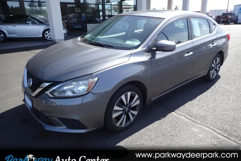 2019 Nissan Sentra SV photo 1