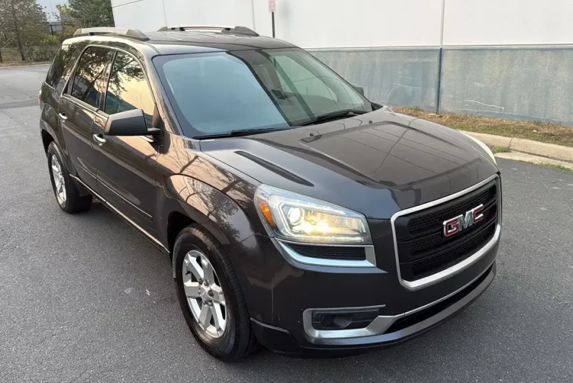 2016 Gmc Acadia SLE photo 1