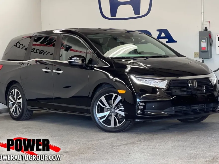 2021 Honda Odyssey Touring photo 1