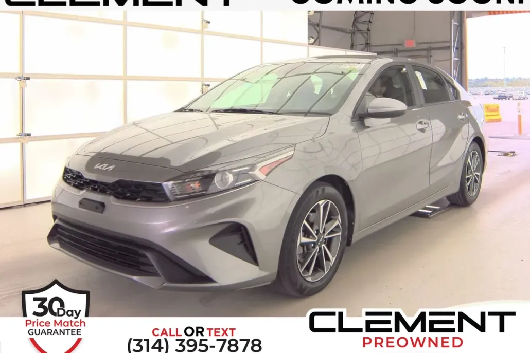 2022 Kia Forte LXS photo 1