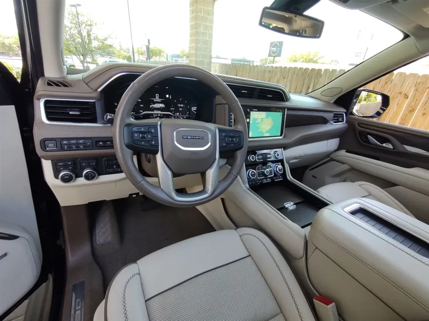 2022 Gmc Yukon Denali photo 1